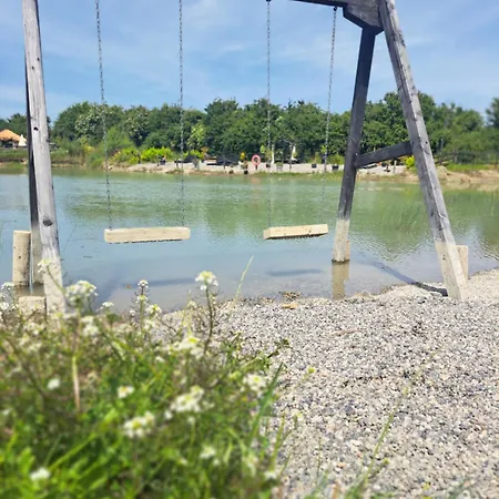 Pond Hazel With Hot Tub *